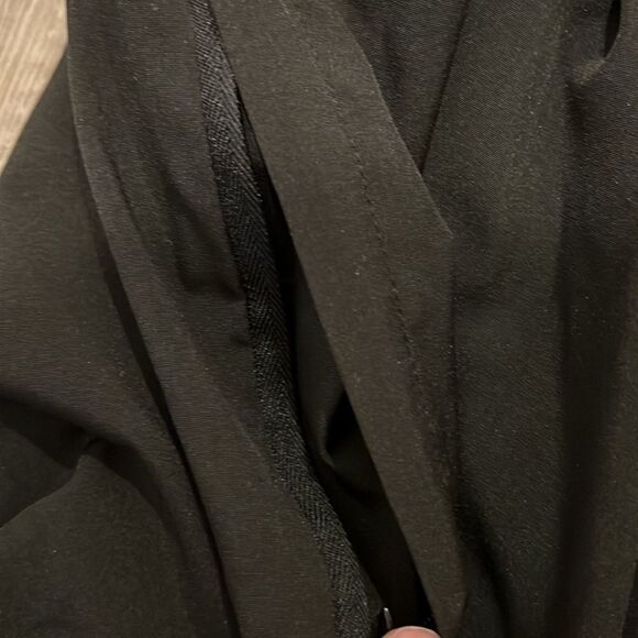 Xieerduo 5 inches workout shorts with zipper pockets - Picture 3 of 9